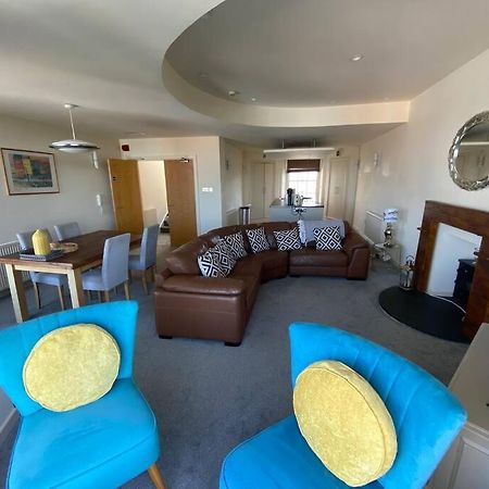 Caldey View- A Beautiful Flat In The Heart Oftenby Tenby Exterior foto