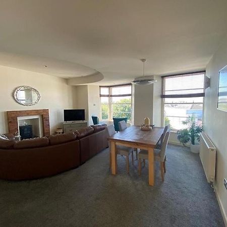 Caldey View- A Beautiful Flat In The Heart Oftenby Tenby Exterior foto