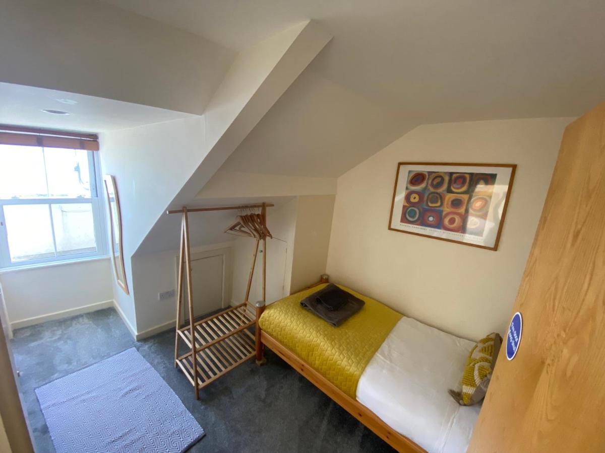 Caldey View- A Beautiful Flat In The Heart Oftenby Tenby Exterior foto